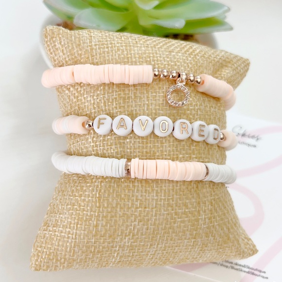 Light Peach and White Heishi Favored Bracelet Stack - Picture 2 of 6